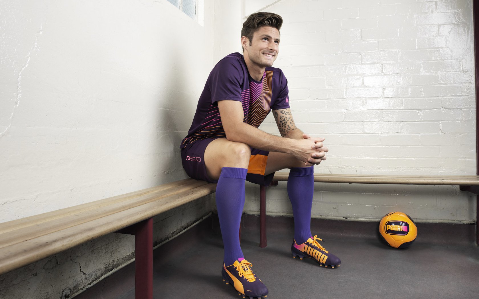 OD记者报道：西蒙斯适应英超节奏仍需时间，西蒙斯比赛时刻